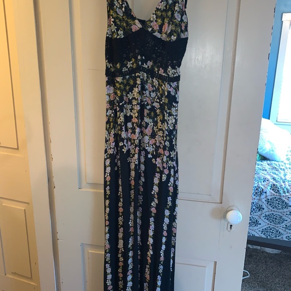Claire Black Floral Print Tie-Strap Maxi Dress - Picture 4 of 4